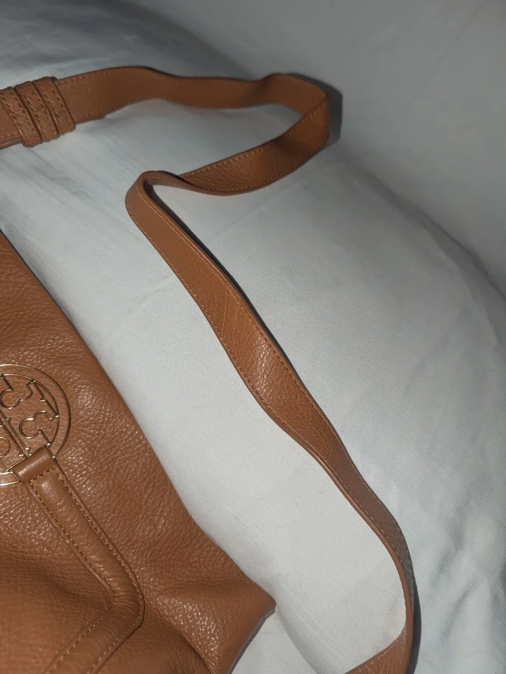 Tory Burch Amanda Fold Over Leather Crossbody Clutch Bag in Cognac Tan